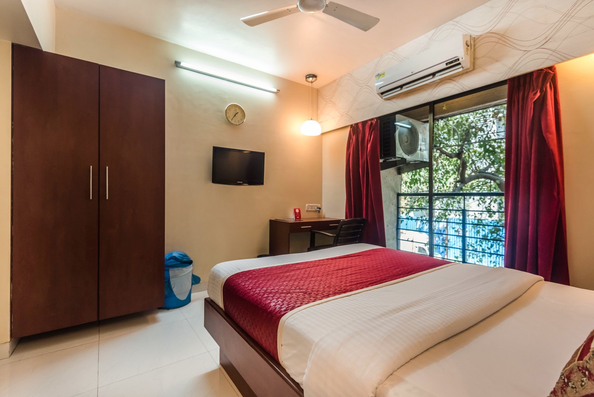 Konark Apartment Malad Экстерьер фото